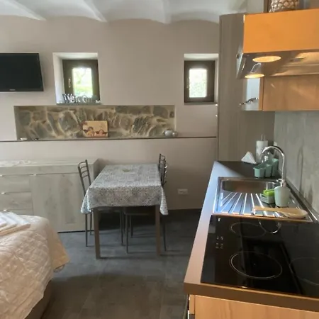 Casa Dell'angelo Cherubino Monolocale * كاستيلنوفو ماغرا