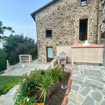 Апартаменты Casa Dell'angelo Cherubino Monolocale Кастельнуово-ди-Магра